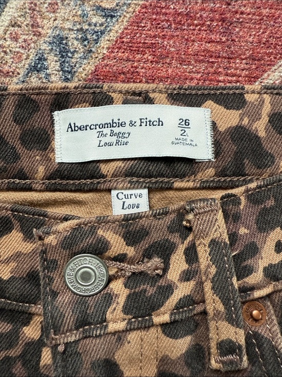 Abercrombie & Fitch Denim - A & F The Baggy Low Rise Curve Love Jeans Size 26 Long